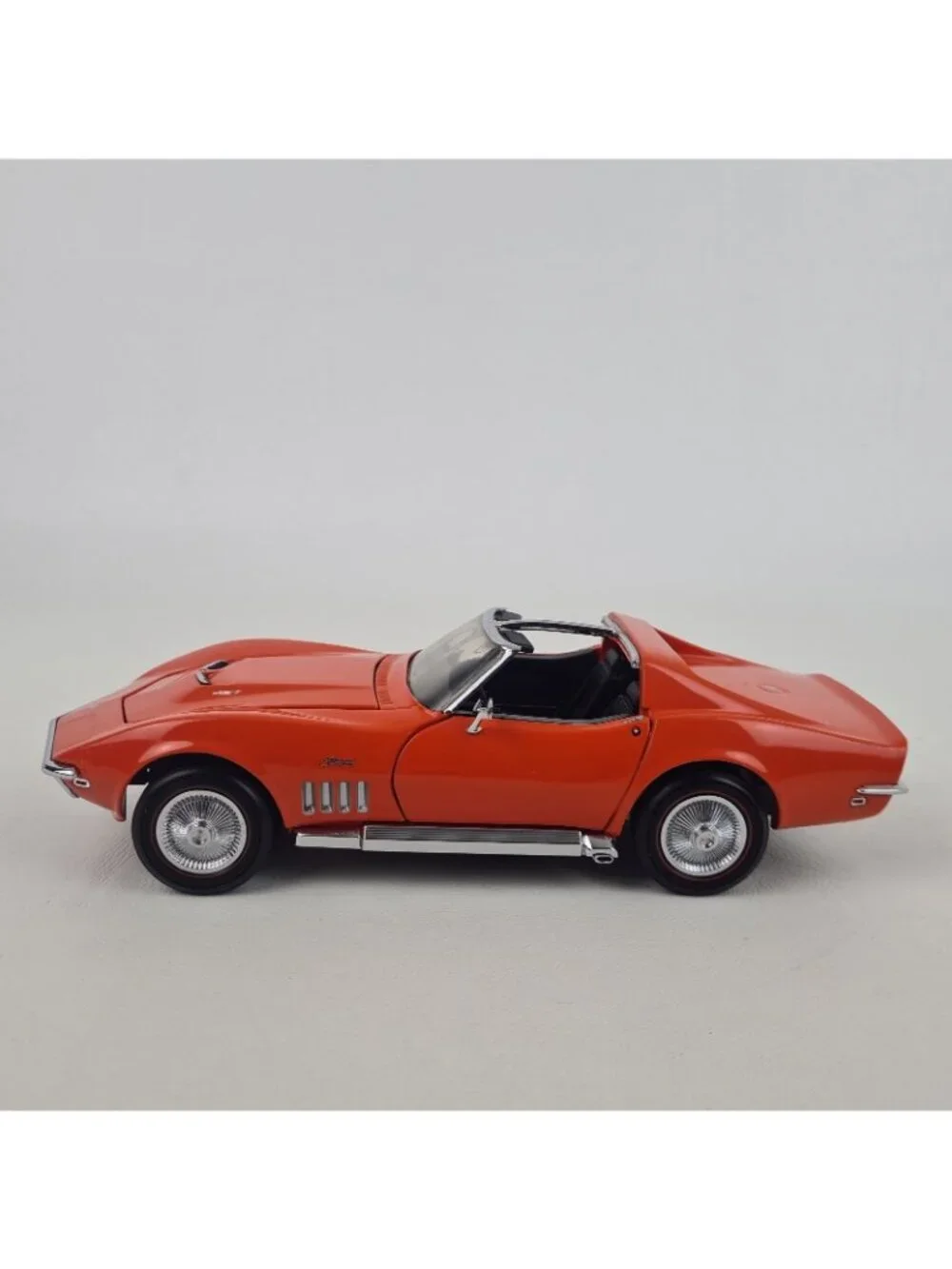 Franklin Mint Precision 1969 Chevrolet Corvette Orange 1:24 Die Cast B11VB57